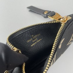 Louis Vuitton Key Pouch M80885