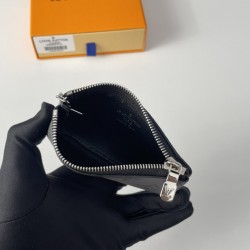Louis Vuitton Key Pouch M80905