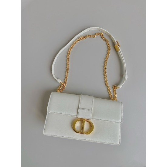 DIOR 30 MONTAIGNE EAST-WEST BAG WITH CHAIN 9334 Latte Calfskin