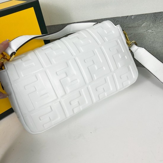 Fendi Baguette White leather bag 8BR600 