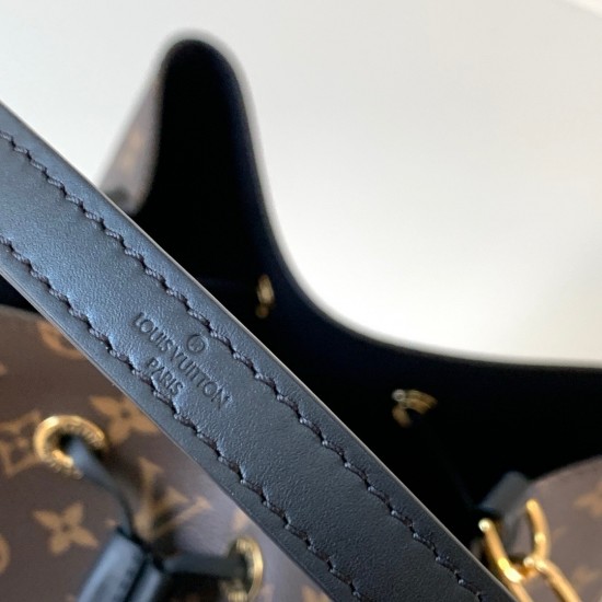 Louis Vuitton NéoNoé M44020 Black Shoulder Bags  for Women