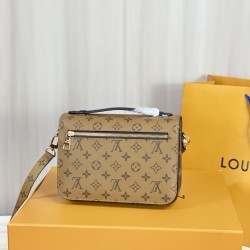 Louis Vuitton Pochette Métis M44876 Shoulder Bags  for Women