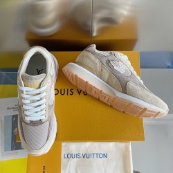 Louis Vuitton Run Away Sneaker size 40-46 Grey
