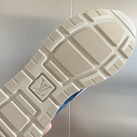 Louis Vuitton Run Away Sneaker size 40-46 Sky blue